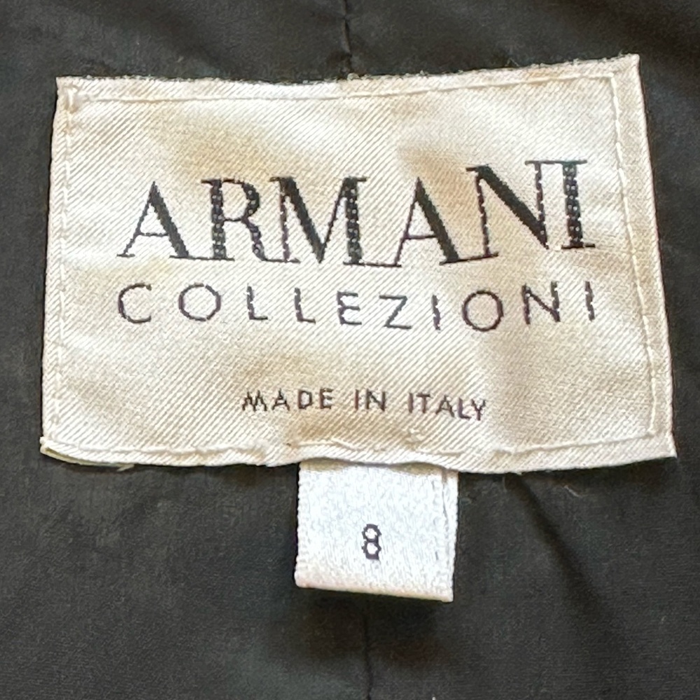 Excellent Condition / Fabulous Dramatic Armani Co… - image 8